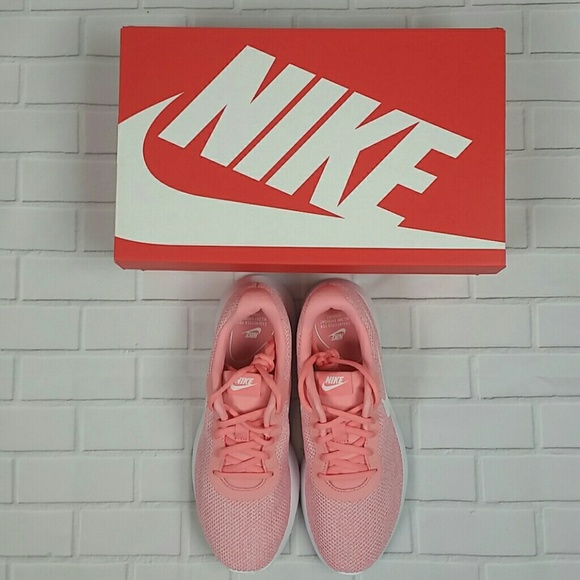 Nike Shoes - Nike Tanjun SE Pink NIB 8 everyday running shoes